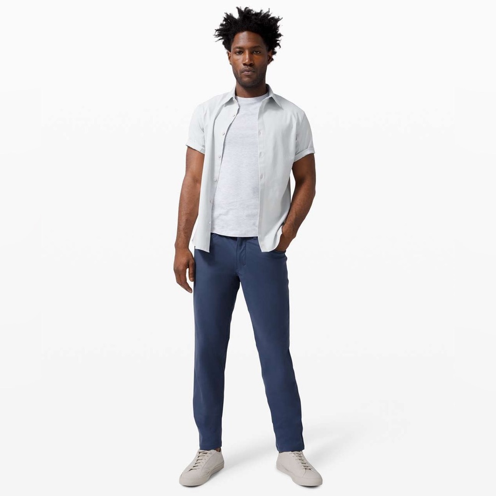 Lululemon ABC Pant Classic Warpstreme *32”
In Iron Blue.
